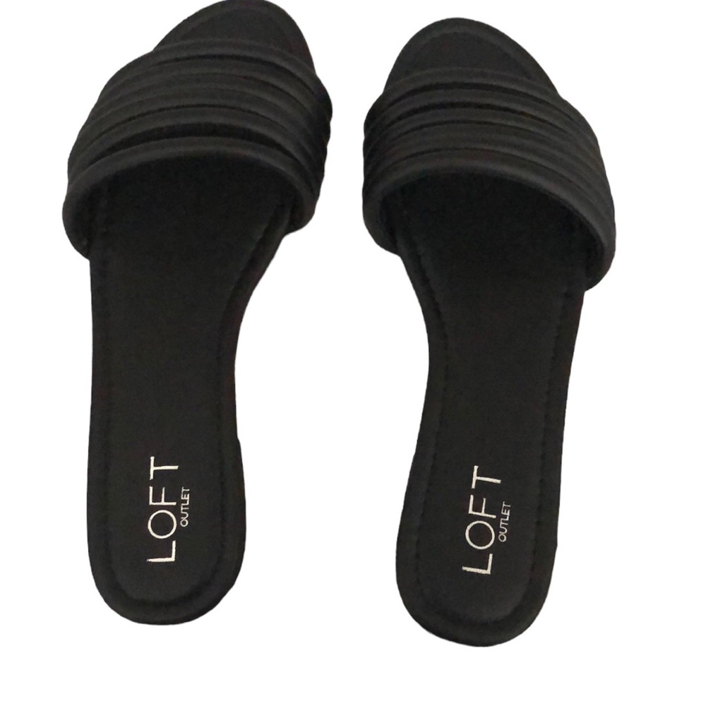 Black LOFT sandals women’s size 9 mint condition!!!